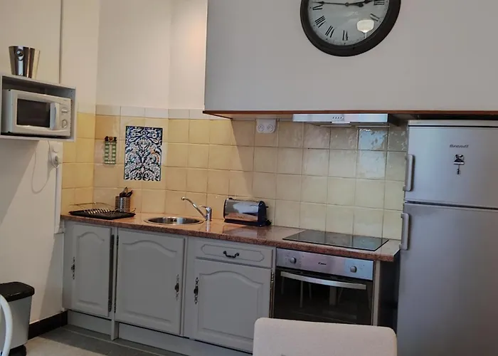 De Calme Et Entoure De Verdure דירה Sète